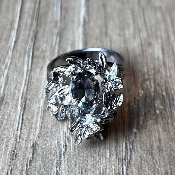 Jewelry - SMOKY QUARTZ Cluster Vintage Designer Signed Ring with 1 Oval Smoky Quartz. 1940